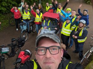 Gruppenbild bei der Radtour für ALLE.